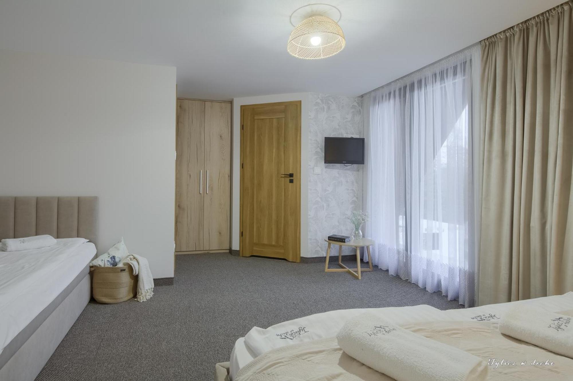 Tylicz W Deche Pokoje I Apartamenty エクステリア 写真